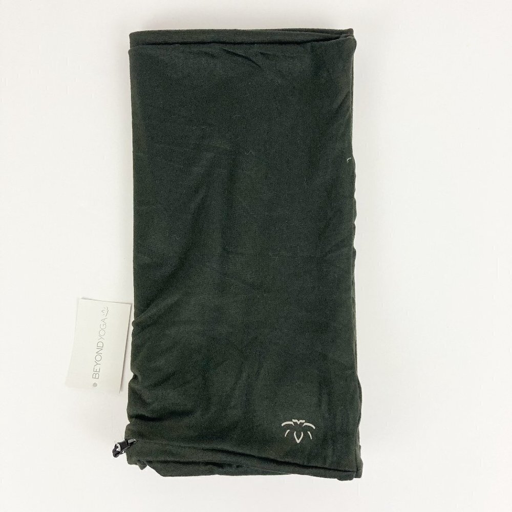 NEW Beyond Yoga Pocket Infinity Scarf